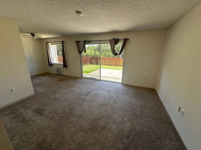 95-1043-1043 Kuauli St