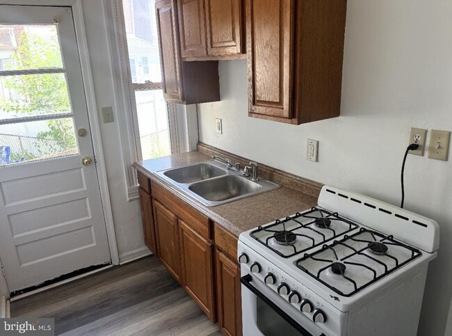 Photo - 513 Bergen St