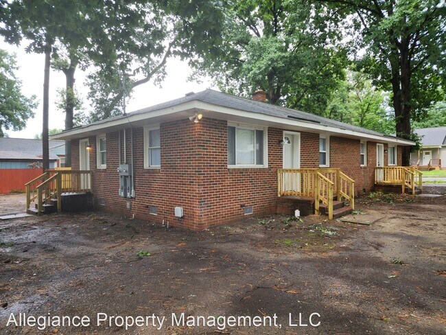2 br, 1 bath House - 3106 Parkdale Rd - 2 br, 1 bath House - 3106 Parkdale Rd