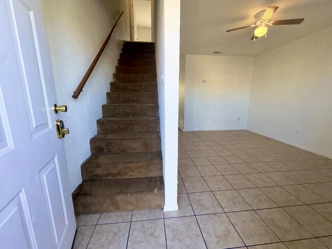 Photo - 1112 Leslie Cir