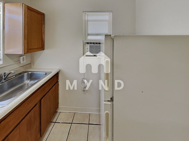 Photo - 2795 E 4th St Apt 1 Unit 1