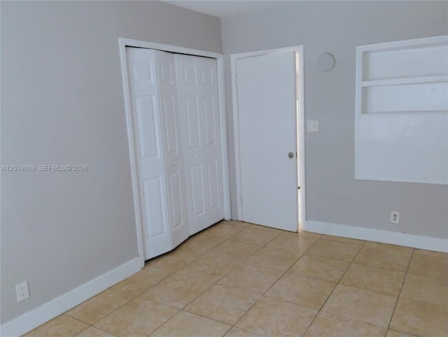 Photo - 242 SE Park St Unit 1-3