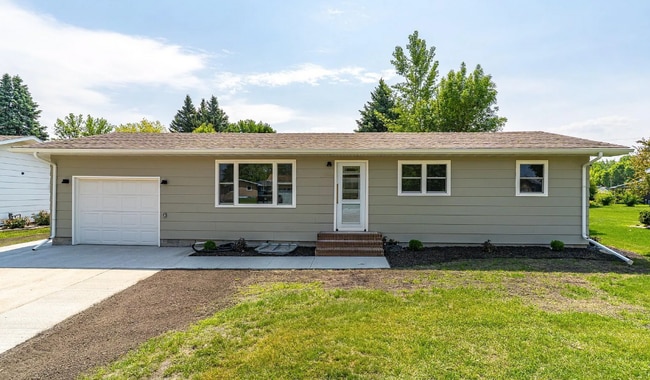 Building Photo - 2503 Crescent Dr Rental