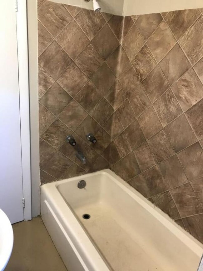 Photo - 17 E Louther St Unit 3