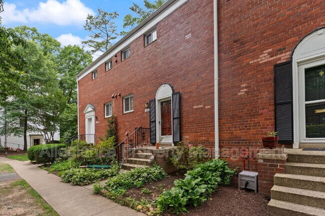 Photo - 3472 Gunston Rd