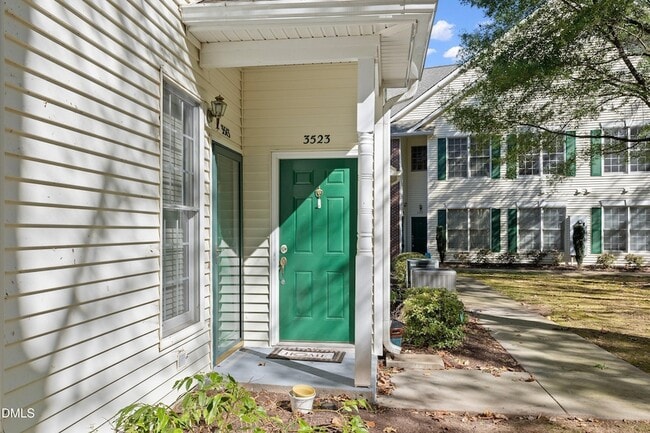 Photo - 3523 Kudrow Ln Unidad 3523