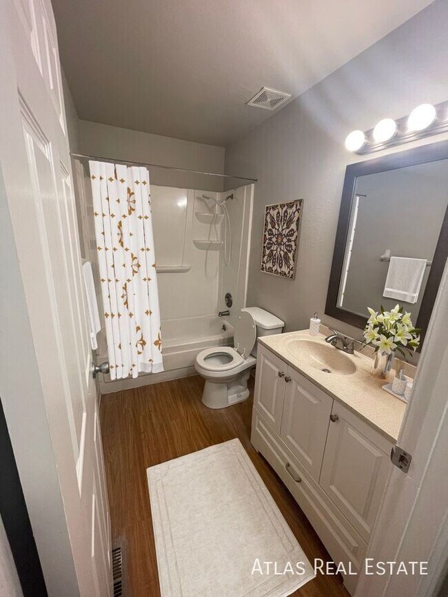 Photo - 1075 Holli Springs Ln Unidad A