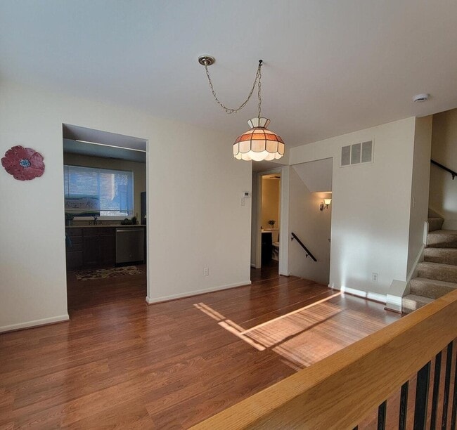 Photo - 8417 Canning Terrace