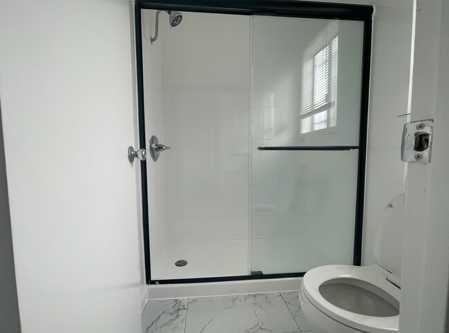 Photo - 6554 La Mirada Ave Unidad 8