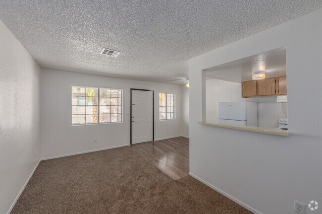 1BR, 1BA - 675SF - Living Room