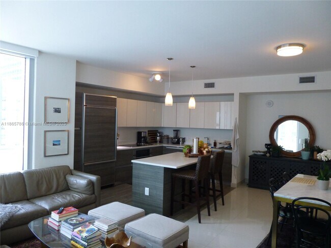 Photo - 1100S S Miami Ave Unidad 2101