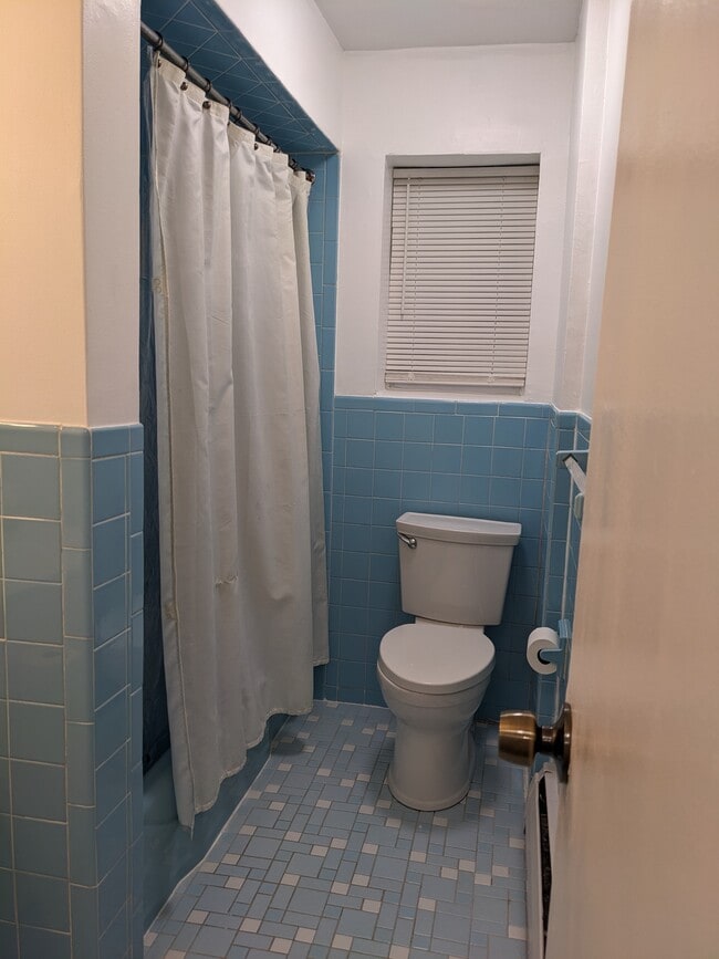 Building Photo - 378 Valley Unit #C5C