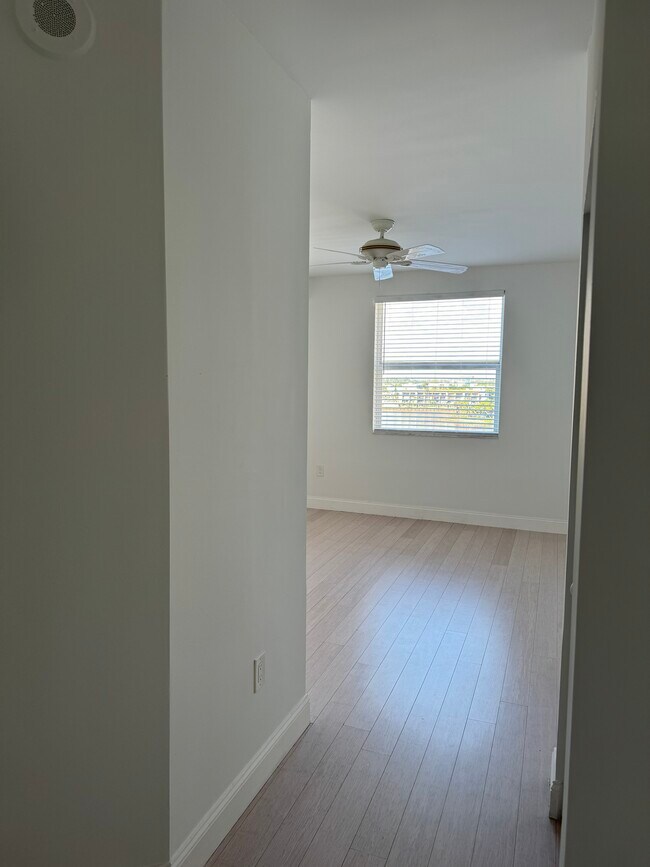 17150 N Bay Rd Condo Unit 2809 Condo for Rent in Sunny Isles Beach