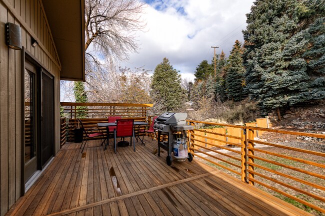 Photo - 8971 Alpen Way