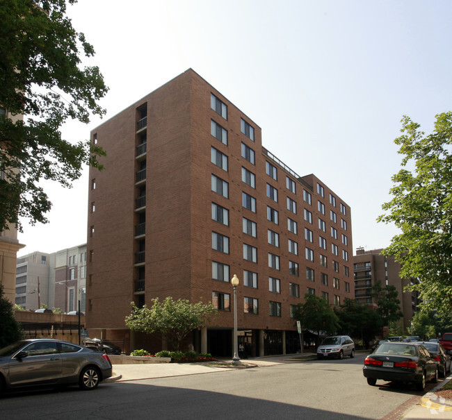 St. Mary's Court - St. Mary's Court Apartments