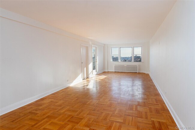 Photo - 3725 Henry Hudson Pkwy W Unit 12D