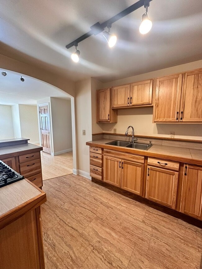 Photo - 86 Pitkin St Unit APT 1