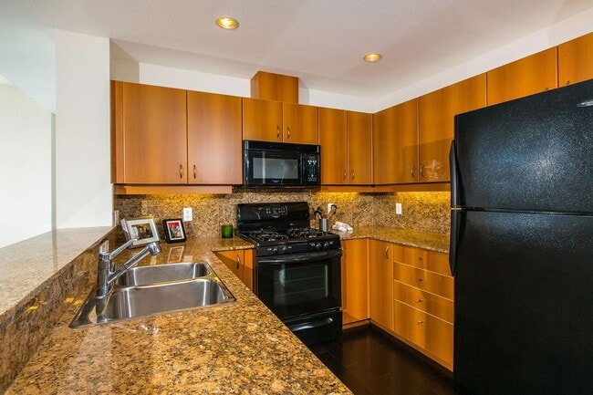 Photo - Fully Furnished, 2 bedrooms, 2 bath in the...