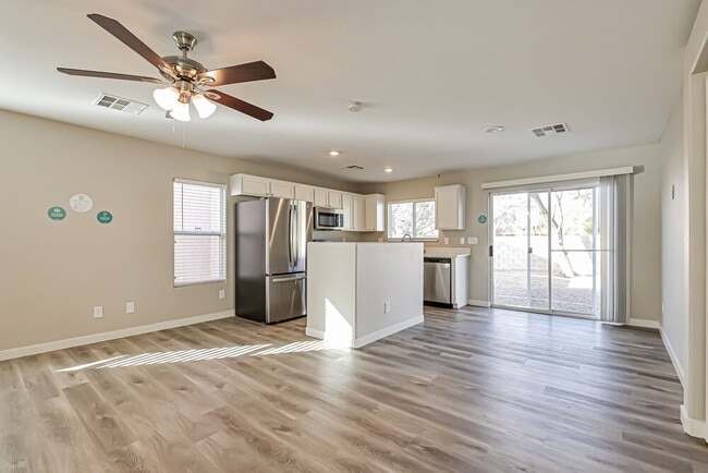 Photo - 5954 Sleepy Fawn Dr