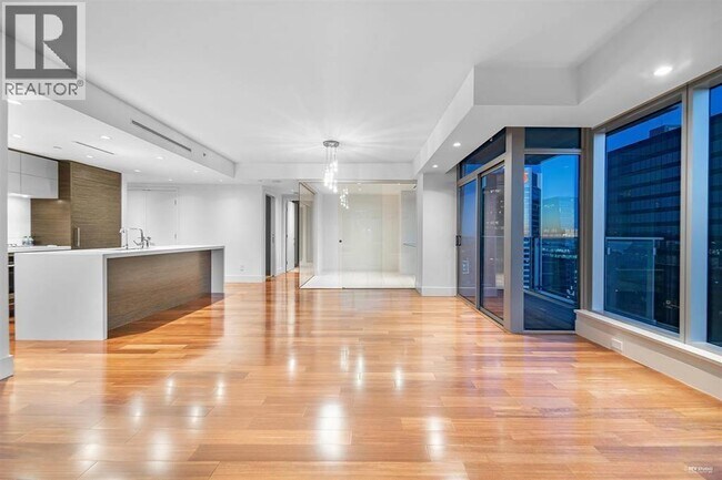 Photo - 677 Howe St Unit 220X