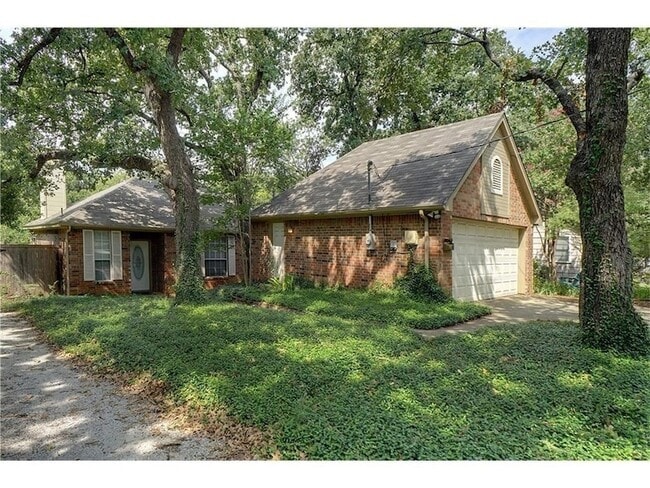 Photo - 2605 N Locust St