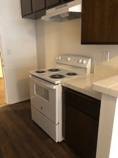 Stove included
