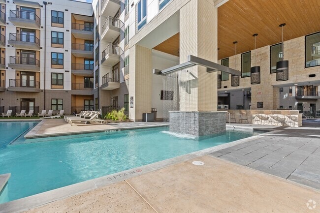 Building Photo - Lenox Burnet Rental