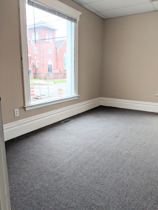 Building Photo - 501 N Walnut St Unit 1 Rental