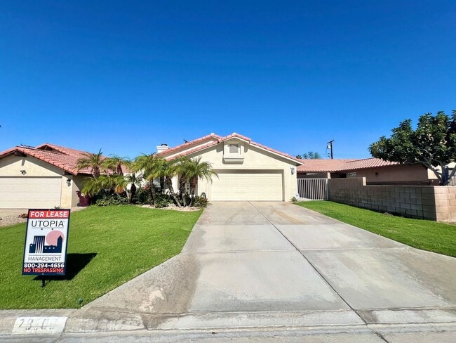 Building Photo - AVAILABLE NOW!!! 3 Bedroom 2 Bathroom Home in La Quinta