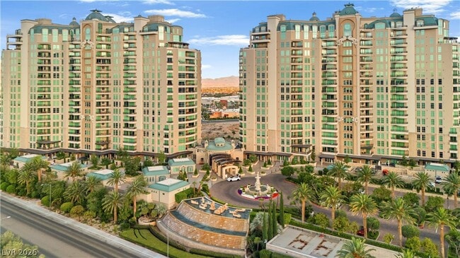 Building Photo - 9103 Alta Dr Unit 1006