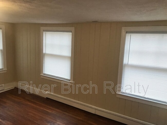 Photo - 423 W Lawrence Ave