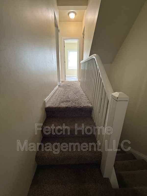 Photo - 103 S Queen St