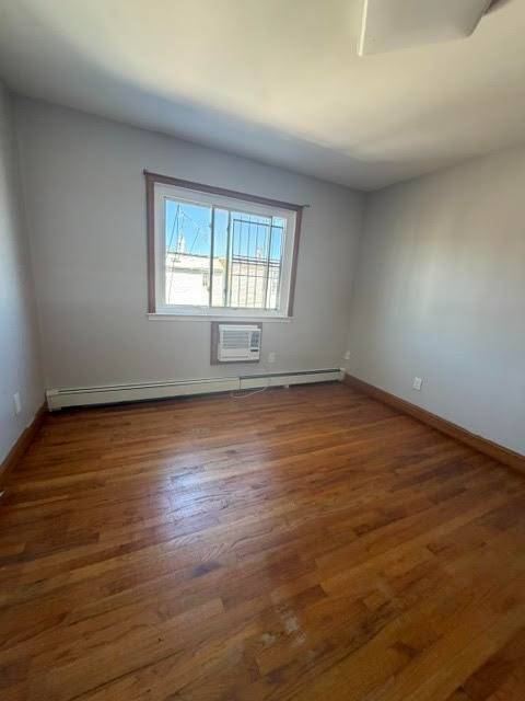 Photo - 2344 Powell Ave