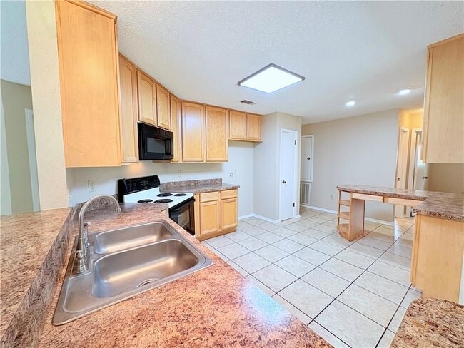 Photo - 318 Drury Ln