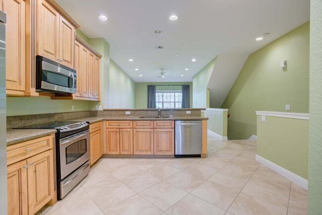 Photo - 5113 Artesa Way W