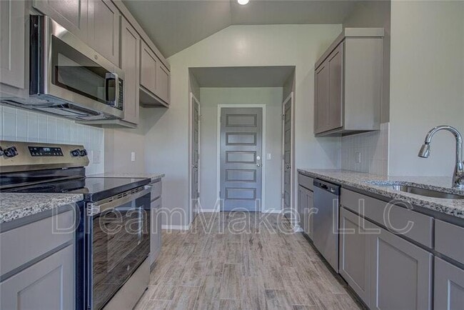 Photo - 2329 28th Ter