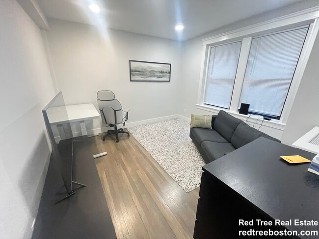 Photo - 19 Peterborough St Unit 11