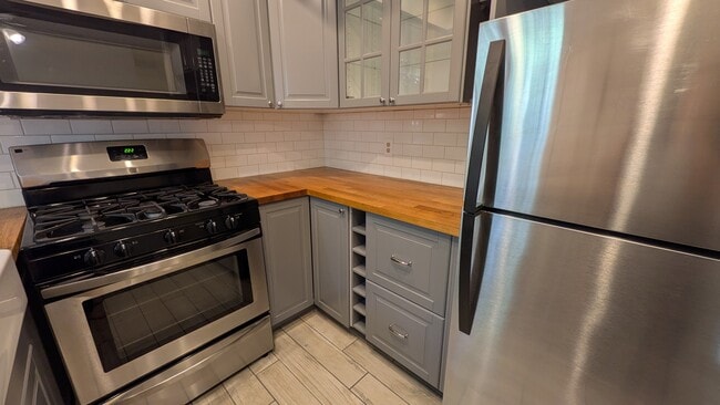 Photo - 7320 Balboa Blvd