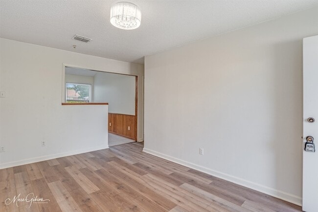 Photo - 1202 Wisteria St