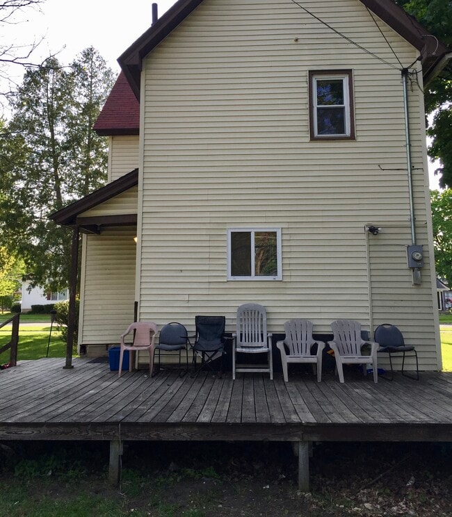 Photo - 427 S Main St