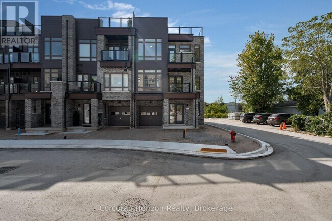 Photo - 51 Wyn Wood Ln