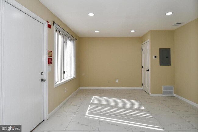 Photo - 113 N Fayette St Unit 3