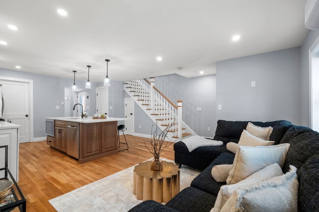 Photo - 510 Medford St