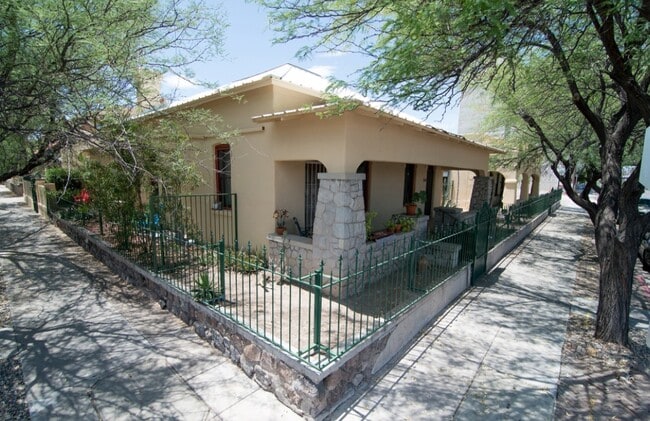 Armory Park Villas