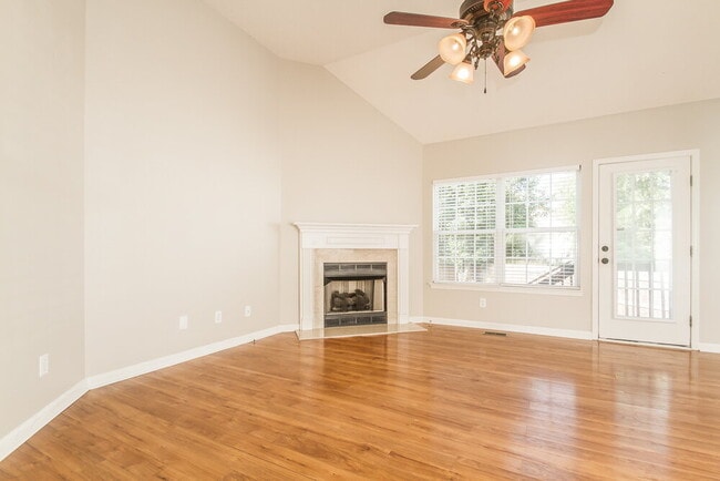 277 Iris Dr