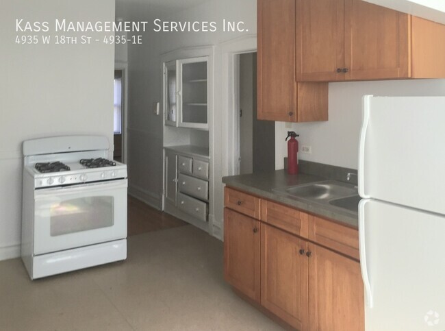 Building Photo - 4935 W 18th St Unit 4935-1E Rental