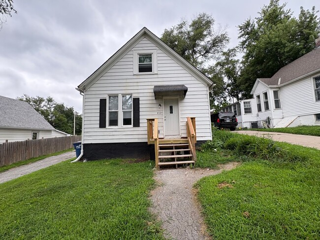 Building Photo - Beautiful 4 Bedroom House
