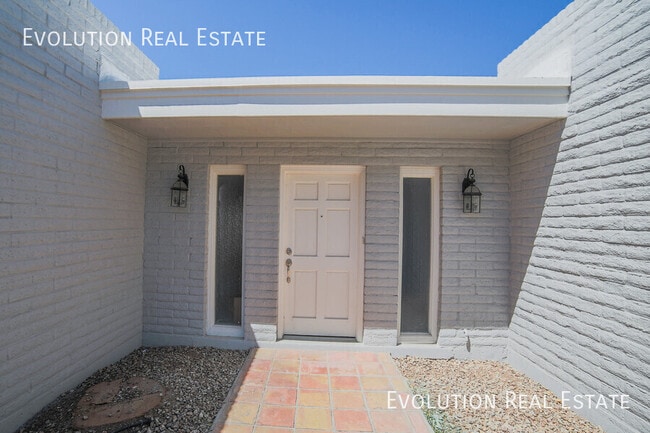 Photo - 2110 S Shannon Dr