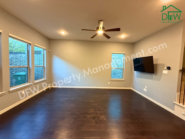 Photo - Spacious 3-Bedroom Townhome in Prime Arlington Location – Stylish, Modern, and Move-In Ready!
