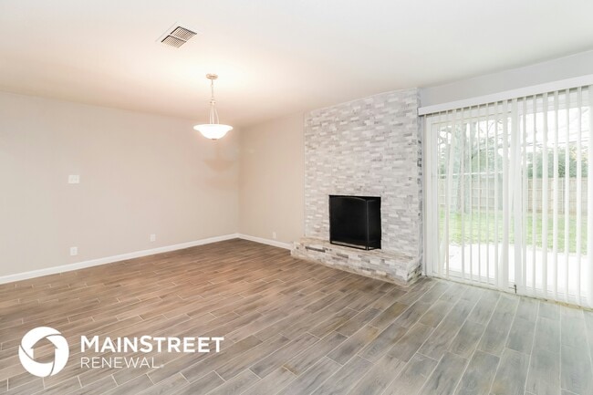 Photo - 1137 Desiree Ln